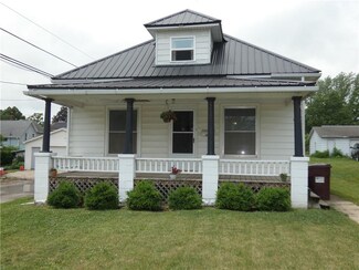 217 N 13th St, Chariton, IA 50049