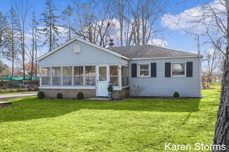 3232 Rypens Dr NW, Grand Rapids, MI 49534
