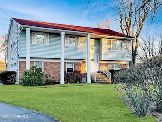 635 Harmony Rd, Middletown, NJ 07748