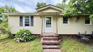 118 Brockway Ave, Owens Cross Roads, AL 35763