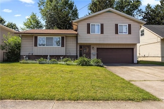 13755 Starlite Dr, Brookpark, OH 44142