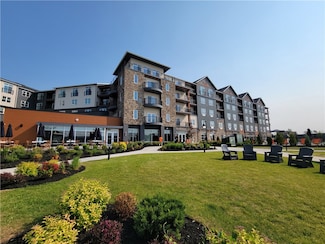 205 Lakeshore Dr Unit 520, Canandaigua, NY 14424