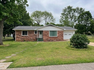 304 Smalley St, Berryville, AR 72616