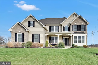 43 Saddle Ln, Easton, PA 18045