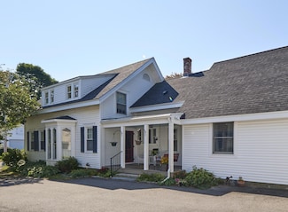 51 Masonic St, Rockland, ME 04841