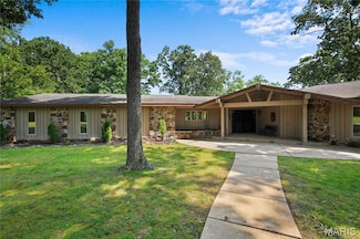 2402 Ripley Route N, Doniphan, MO 63935