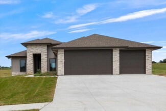 5368 W Ardmore St, Council Bluffs, IA 51503
