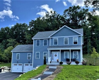 40 Marigold Way, Hooksett, NH 03106