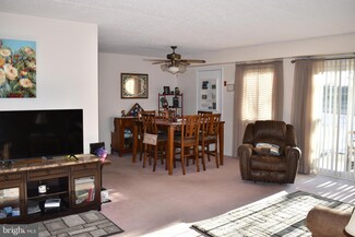 1633 Edgewood Place Unit 2, Hagerstown, MD 21740