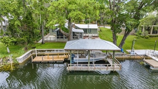 5009 Riverside Dr, Yankeetown, FL 34498