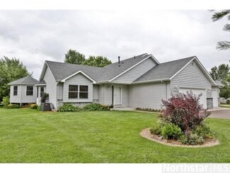 8265 8265 257th St, Wyoming, MN 55013