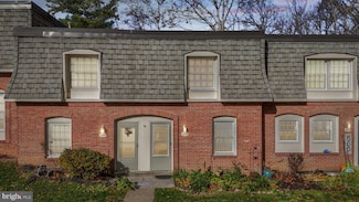 5912 Minutemen Rd Unit 295, Springfield, VA 22152