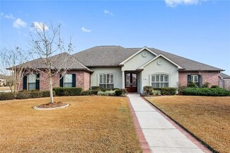 201 Lac Iberville Dr, Luling, LA 70070