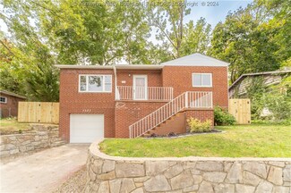 1527 Sunset Ave, Saint Albans, WV 25177
