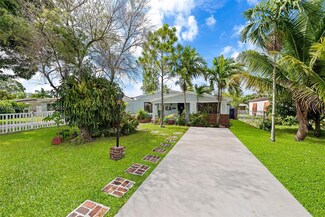 1274 NE 180th St, North Miami Beach, FL 33162