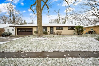 904 N Maple St, Normal, IL 61761
