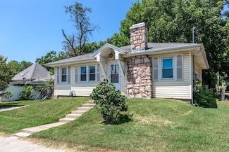 521 W Locust St, Springfield, MO 65803