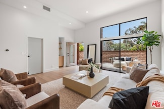 13010 Maxella Ave Unit 8, Marina Del Rey, CA 90292