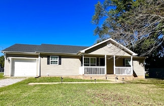 118 Oak Tree Dr, Oak Grove, KY 42262