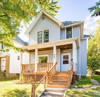 905 E 4th St, Duluth, MN 55805