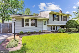 19110 Dowden Cir, Poolesville, MD 20837