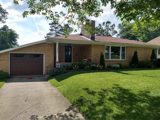 232 Grandview Ave, Meadville, PA 16335
