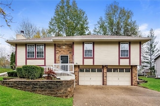 10423 N Cherry Dr, Kansas City, MO 64155