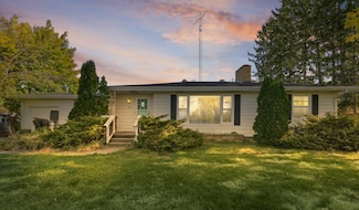 1919 Broadway, Benton Harbor, MI 49022