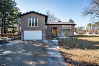 1340 Birchwood Ln, Eau Claire, WI 54703