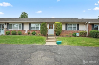 10 Nebraska Dr, Matawan, NJ 07747