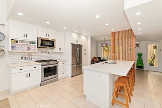 5384 Dahlia Ln, Riverside, CA 92507