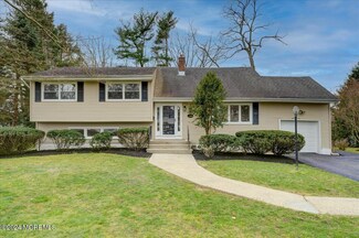 154 Riveredge Rd, Tinton Falls, NJ 07724