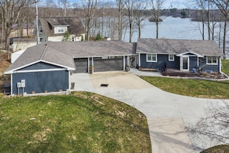 9356 Miramichi Dr, Evart, MI 49631