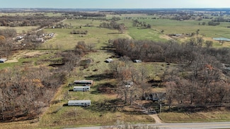 16658 S Highway K, Aurora, MO 65605