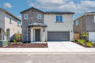 137 N Purdue Ave, Fresno, CA 93727