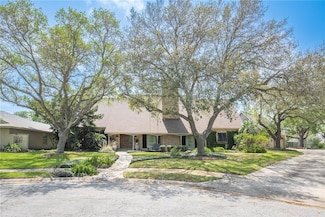 332 Bayshore Dr, Corpus Christi, TX 78412