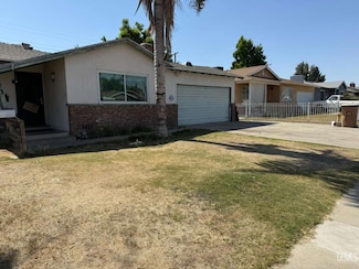 113 Easy St, Bakersfield, CA 93308