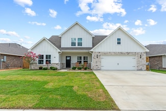 16 Gemstone Ct, Angleton, TX 77515