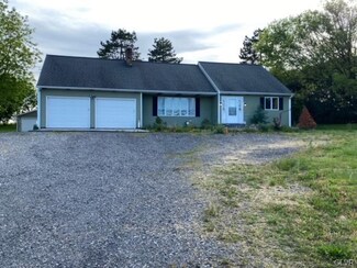 545 Monocacy Dr, Bath, PA 18014