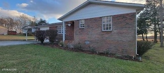360 Oak Hill Dr, Crossville, TN 38572