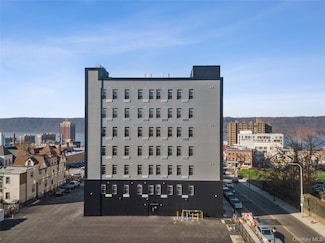 70 Ashburton Ave Unit 5B, Yonkers, NY 10701