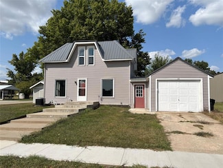 113 1st St, Lynnville, IA 50153