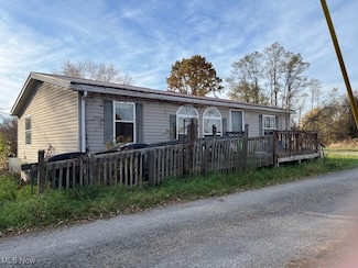 7965 Waterworks Hill Rd SE, Uhrichsville, OH 44683