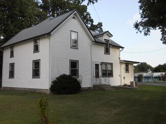 419 E Washington St, Verona, MO 65769