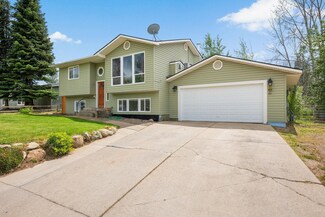 916 E F St, Deer Park, WA 99006