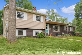 37137 30th St, Paw Paw, MI 49079