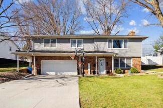 717 Easton Ave, Waterloo, IA 50702