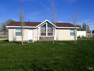2904 Sagebrush Ln, Homedale, ID 83628