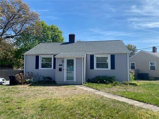23 Sand Hill Dr, North Kingstown, RI 02852