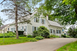 785 W Main St, Waldoboro, ME 04572